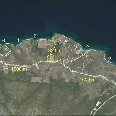 度假居 Six Independent By The Sea *