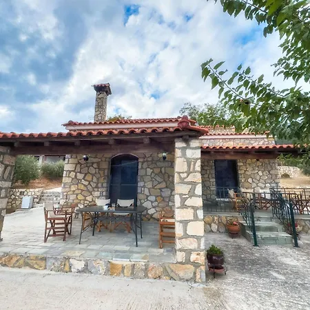 Six Independent By The Sea *