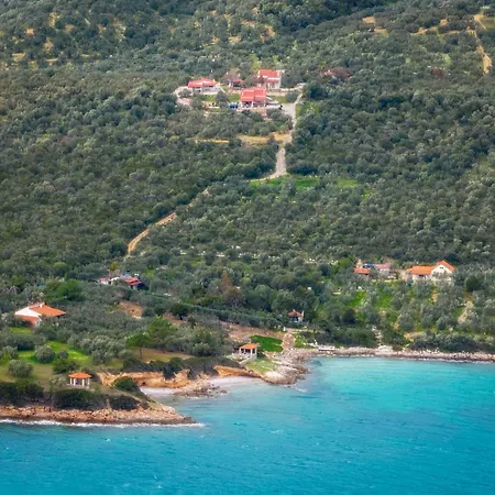 Six Independent By The Sea * Glífa