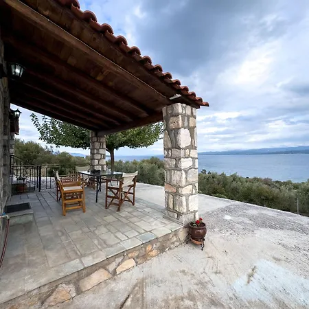 Six Independent By The Sea * Glífa