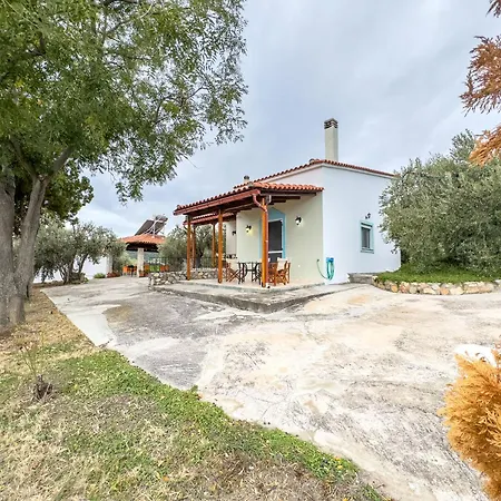 Six Independent By The Sea 度假居