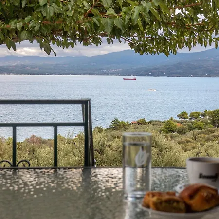 Six Independent By The Sea Glífa