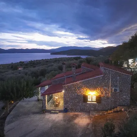 Six Independent By The Sea Glífa